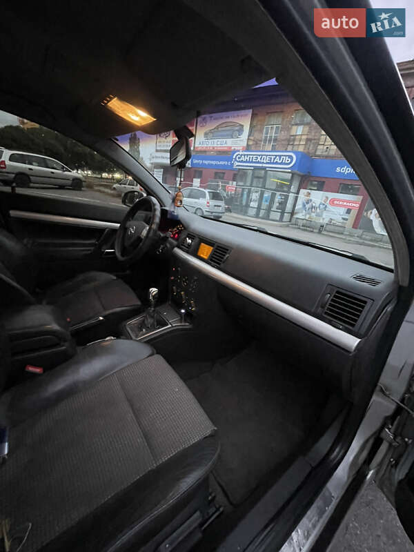 Ліфтбек Opel Vectra 2002 в Кременчуці фото 9 Ліфтбек Opel Vectra 2002 в Кременчуці