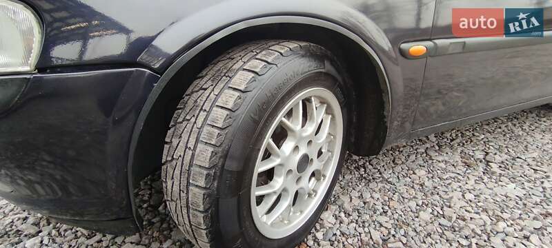 Седан Opel Vectra 1997 в Киеве