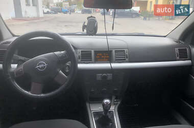 Седан Opel Vectra 2005 в  фото 10 Седан Opel Vectra 2005 в