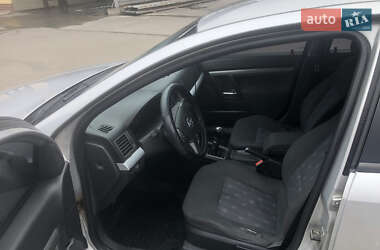 Седан Opel Vectra 2005 в  фото 15 Седан Opel Vectra 2005 в