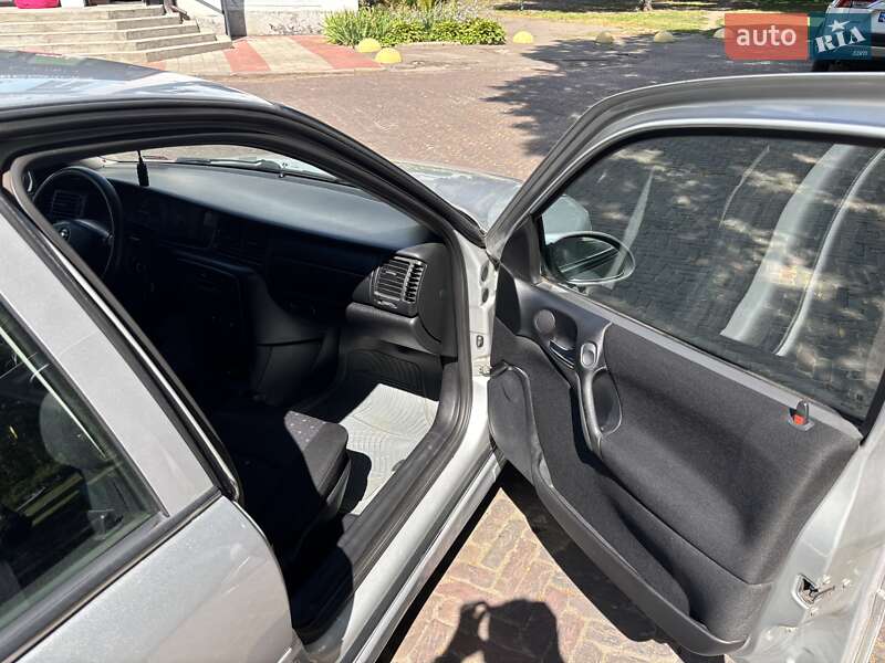 Седан Opel Vectra 2001 в Конотопе фото 12 Седан Opel Vectra 2001 в Конотопе