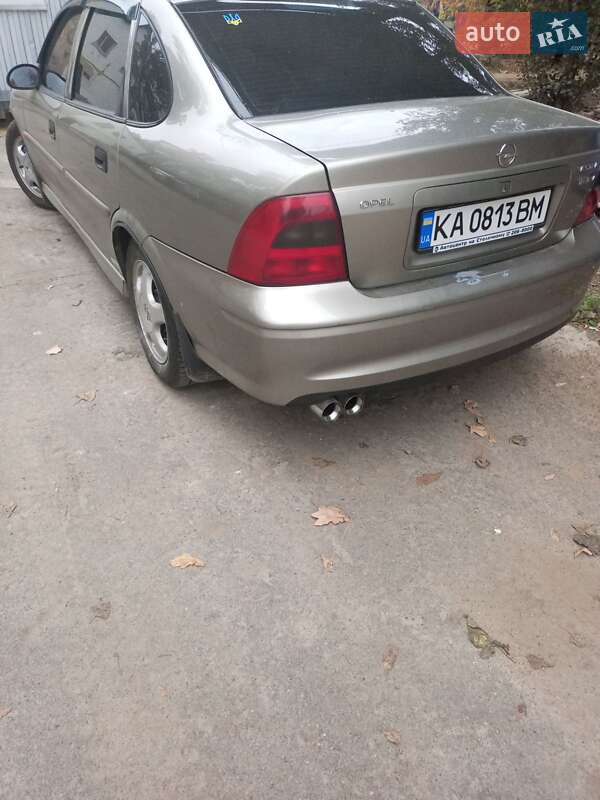 Седан Opel Vectra 1999 в Києві