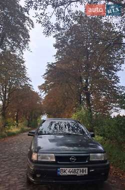 Седан Opel Vectra 1995 в Дубно