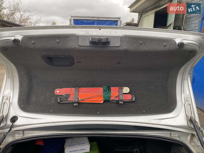 Седан Opel Vectra 2003 в Гостомеле