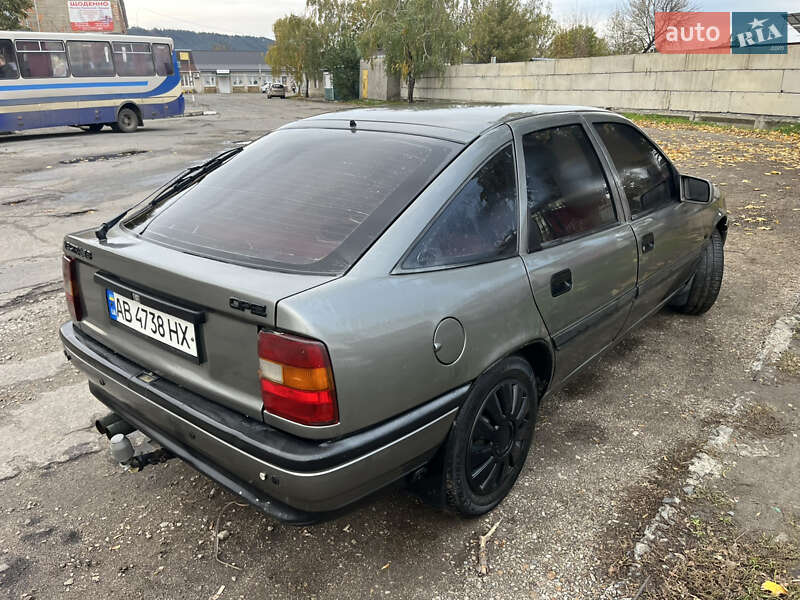 Ліфтбек Opel Vectra 1991 в Могилів-Подільському