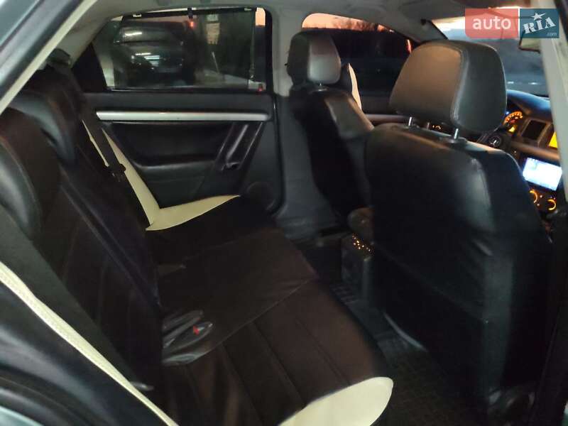 Лифтбек Opel Vectra 2005 в Черновцах