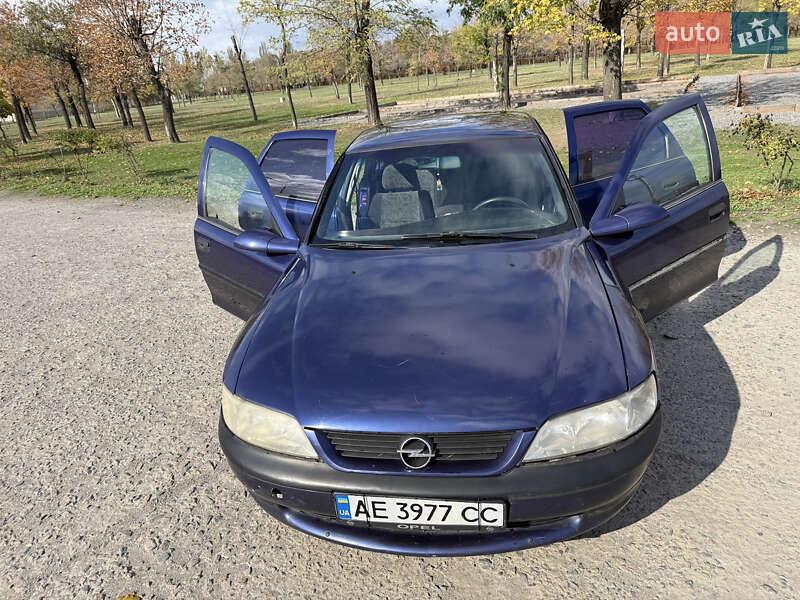 Седан Opel Vectra 1996 в Кривом Роге фото 3 Седан Opel Vectra 1996 в Кривом Роге