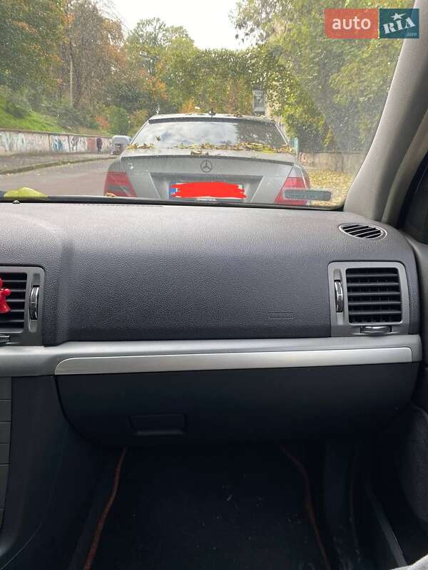 Универсал Opel Vectra 2007 в Львове