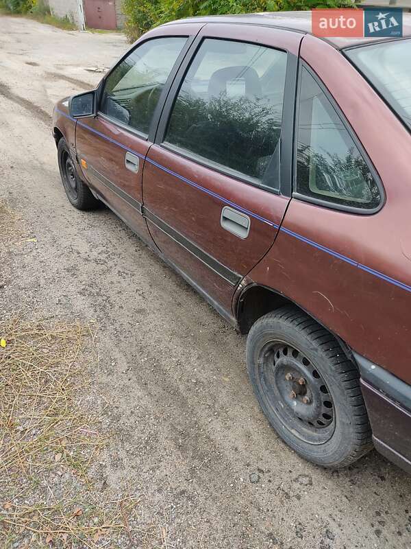 Седан Opel Vectra 1991 в Запорожье фото 5 Седан Opel Vectra 1991 в Запорожье