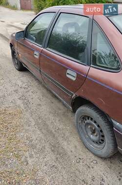 Седан Opel Vectra 1991 в  фото 5 Седан Opel Vectra 1991 в