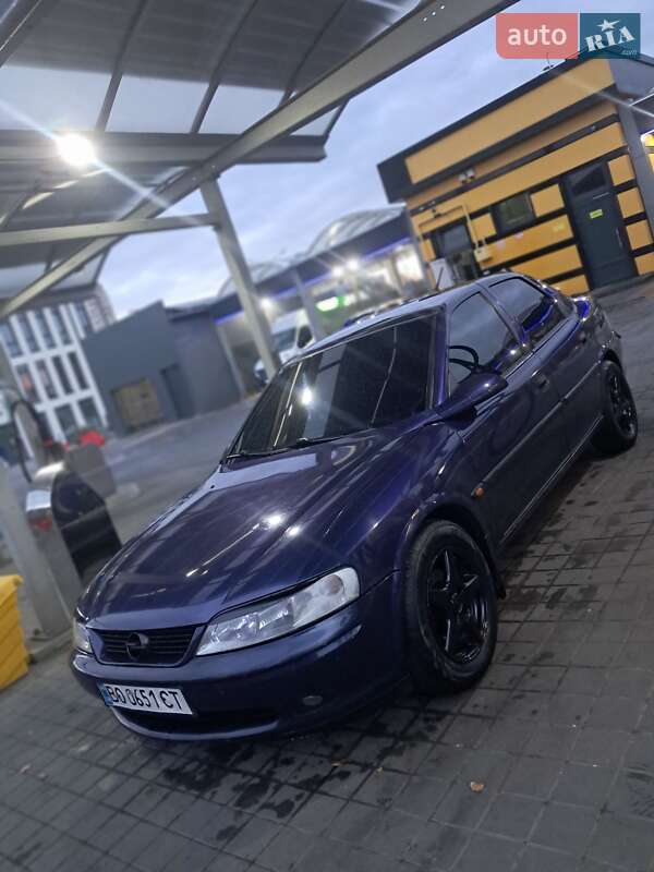 Седан Opel Vectra 1998 в Львові
