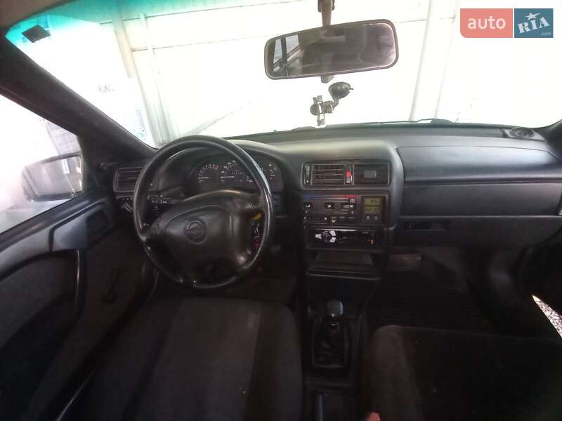 Седан Opel Vectra 1994 в Івано-Франківську фото 6 Седан Opel Vectra 1994 в Івано-Франківську