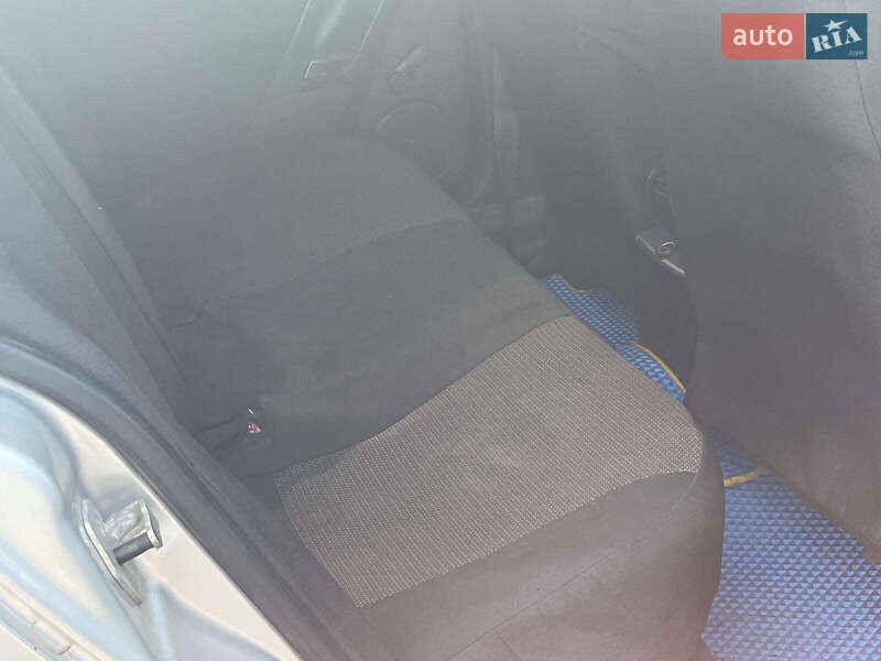 Седан Opel Vectra 2002 в Киеве фото 25 Седан Opel Vectra 2002 в Киеве