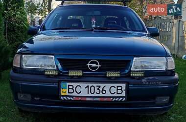Седан Opel Vectra 1995 в Рогатині
