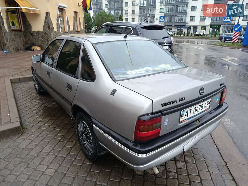 Седан Opel Vectra 1993 в Ивано-Франковске фото 6 Седан Opel Vectra 1993 в Ивано-Франковске