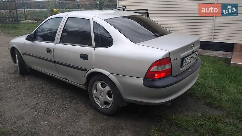 Седан Opel Vectra 1998 в Косові