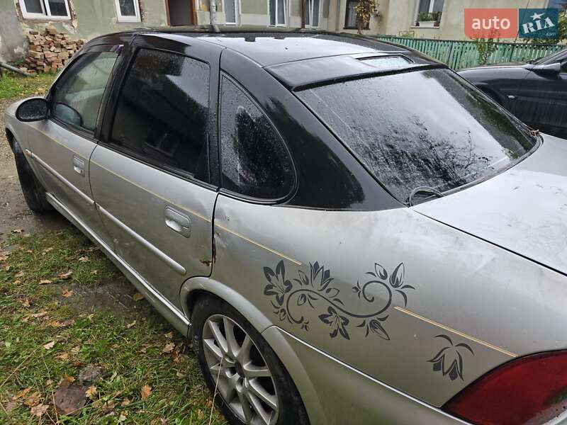 Седан Opel Vectra 2000 в Ужгороде