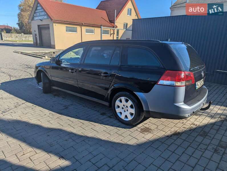 Универсал Opel Vectra 2005 в Городке
