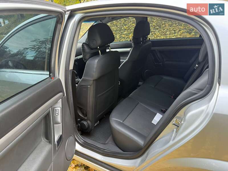 Седан Opel Vectra 2008 в Киеве