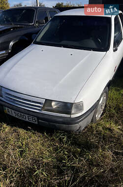 Седан Opel Vectra 1990 в Киеве