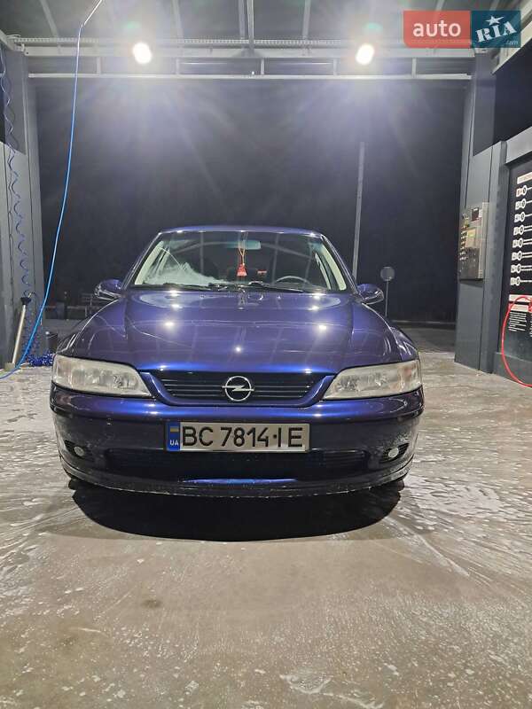 Седан Opel Vectra 1999 в Дрогобичі