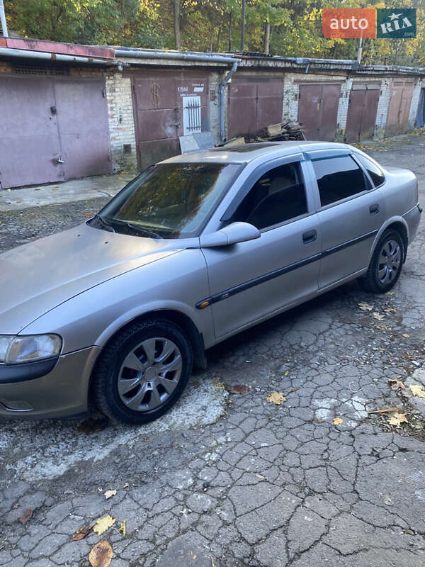 Седан Opel Vectra 1996 в Львові