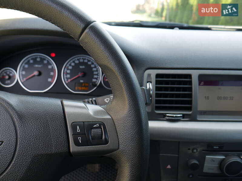 Седан Opel Vectra 2007 в Берегово фото 28 Седан Opel Vectra 2007 в Берегово