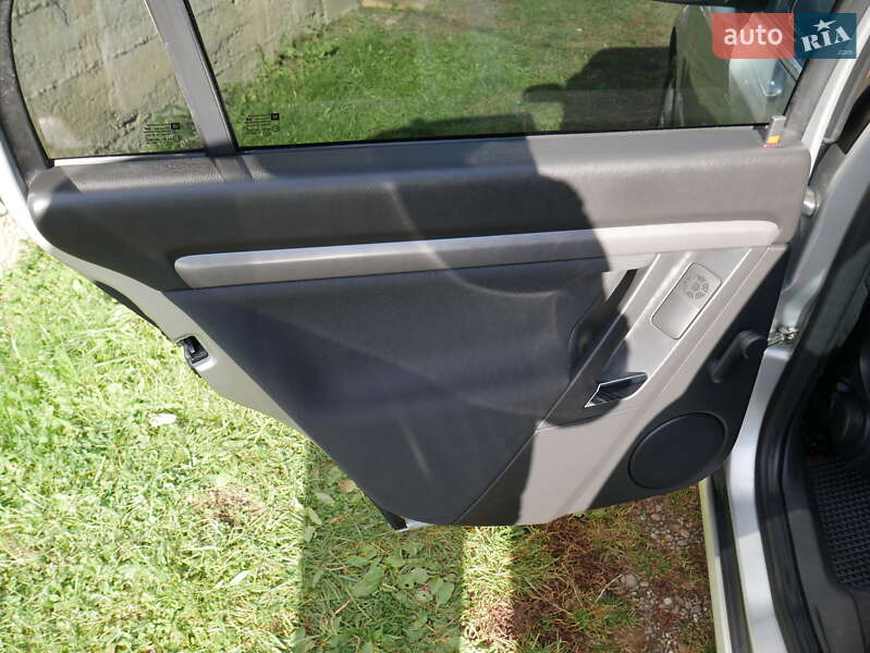 Седан Opel Vectra 2007 в Берегово фото 31 Седан Opel Vectra 2007 в Берегово