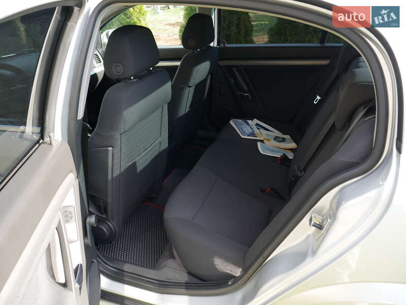 Седан Opel Vectra 2007 в Берегово фото 33 Седан Opel Vectra 2007 в Берегово