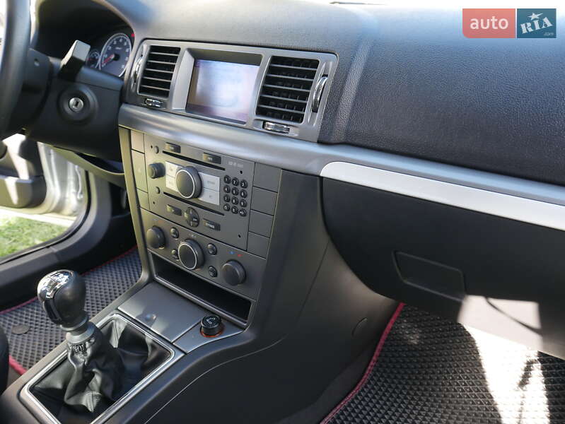 Седан Opel Vectra 2007 в Берегово фото 49 Седан Opel Vectra 2007 в Берегово