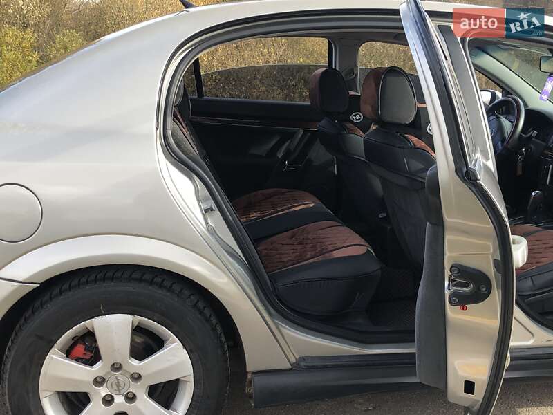 Седан Opel Vectra 2003 в Попельне