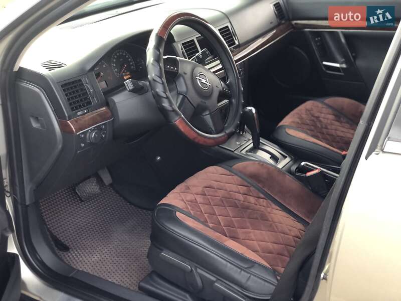 Седан Opel Vectra 2003 в Попельне