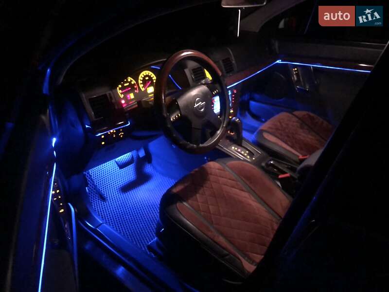 Седан Opel Vectra 2003 в Попельне