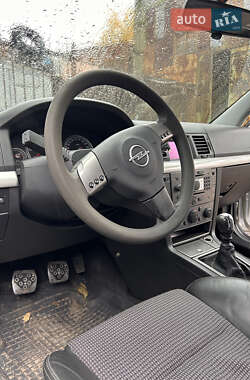 Лифтбек Opel Vectra 2003 в Луцке