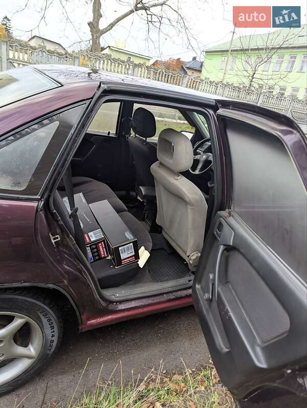 Седан Opel Vectra 1993 в Здолбунове