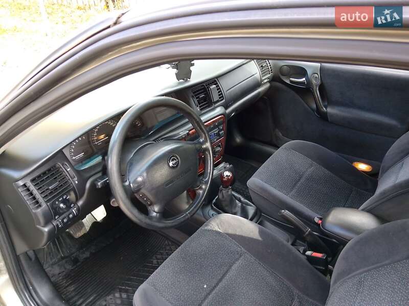 Седан Opel Vectra 1999 в Сокале