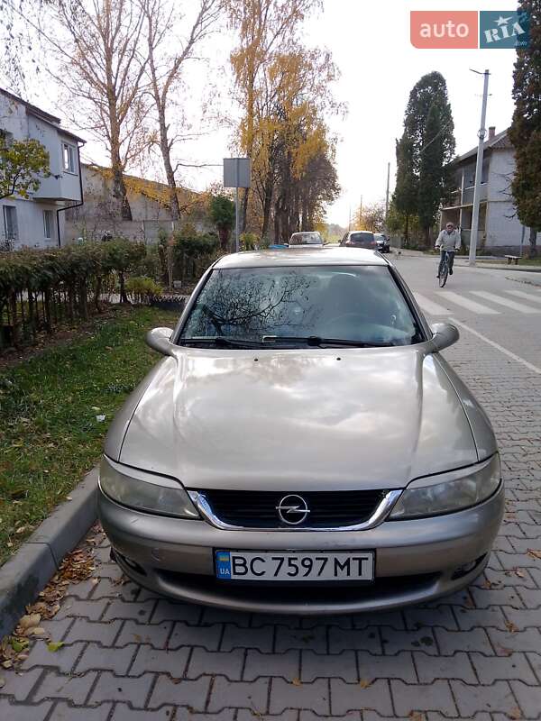 Седан Opel Vectra 1999 в Сокале