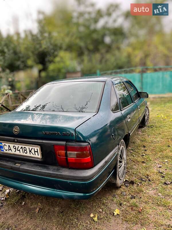 Седан Opel Vectra 1995 в Умани