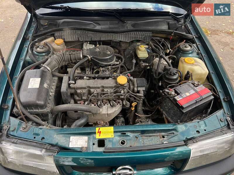 Ліфтбек Opel Vectra 1995 в Дрогобичі фото 17 Ліфтбек Opel Vectra 1995 в Дрогобичі