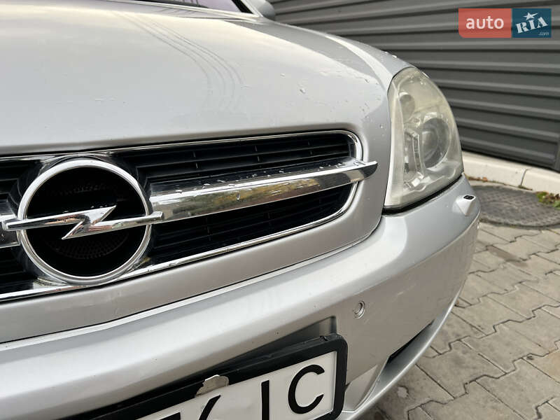 Седан Opel Vectra 2004 в Вишневому фото 14 Седан Opel Vectra 2004 в Вишневому