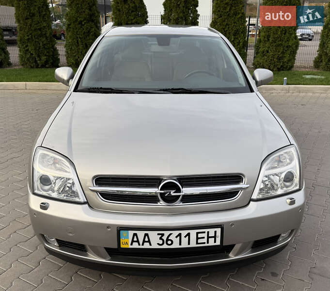 Седан Opel Vectra 2004 в Києві