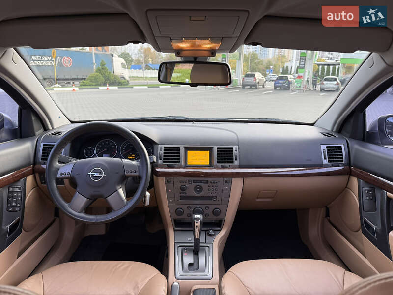 Седан Opel Vectra 2004 в Києві