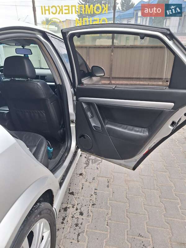 Лифтбек Opel Vectra 2002 в Тернополе фото 6 Лифтбек Opel Vectra 2002 в Тернополе