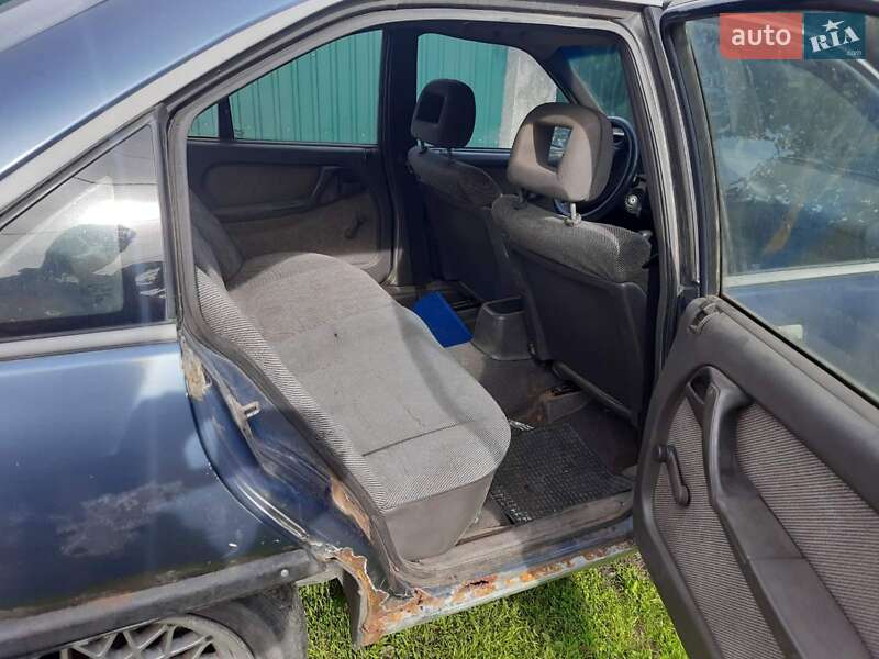 Седан Opel Vectra 1989 в Одессе