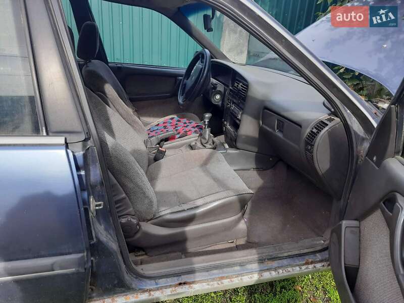 Седан Opel Vectra 1989 в Одессе