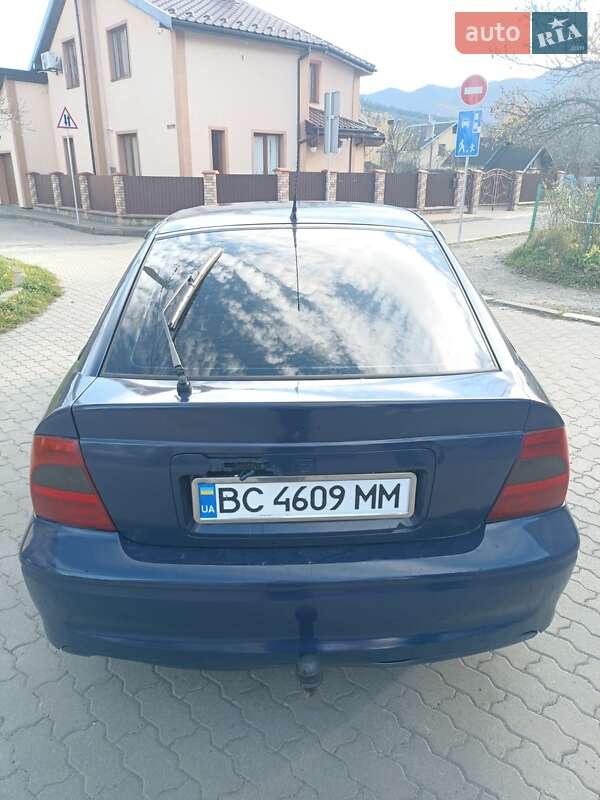 Седан Opel Vectra 2001 в Сколе