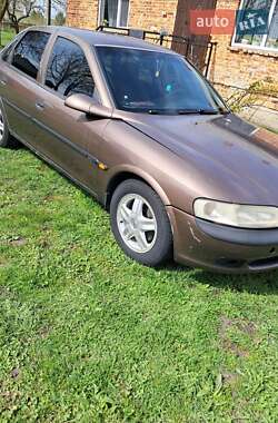 Седан Opel Vectra 1998 в Радехове