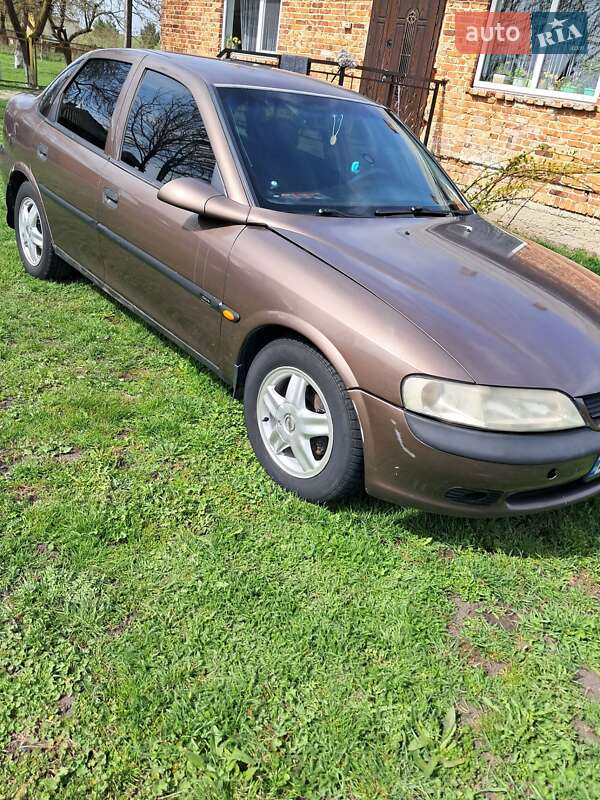 Седан Opel Vectra 1998 в Радехове фото Седан Opel Vectra 1998 в Радехове