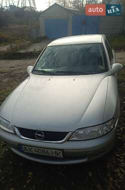 Ліфтбек Opel Vectra 2000 в Ізюмі