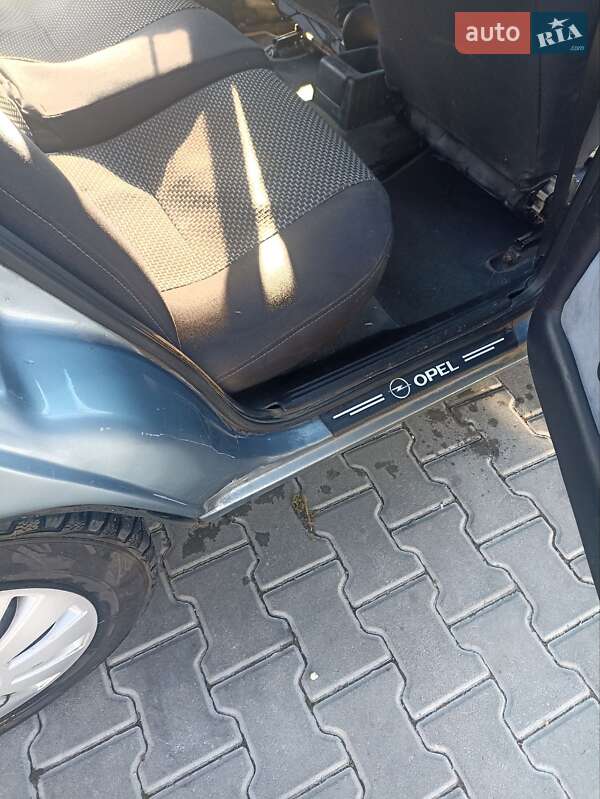 Седан Opel Vectra 1989 в Теребовле